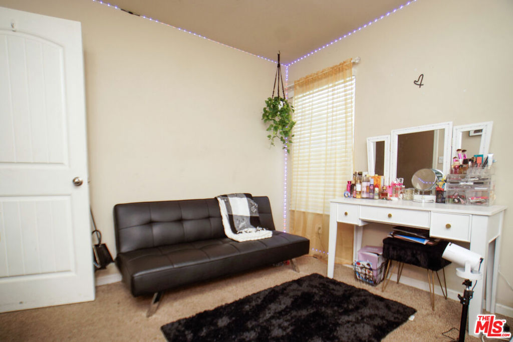 6014 Samuelson Street Property Photo 11