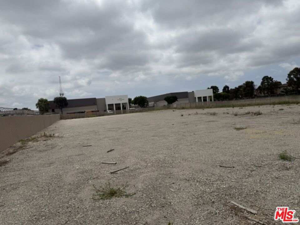 2320 Latigo Avenue Property Photo 1