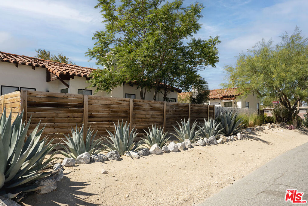 6405 Tamarisk Avenue Property Photo 3