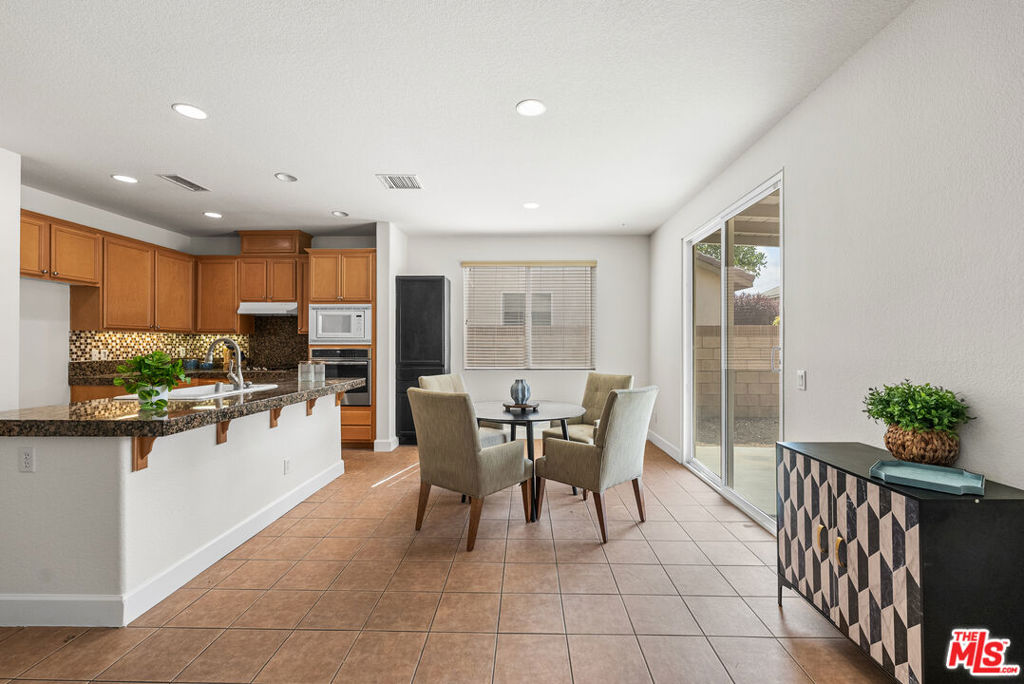 6304 Starview Drive Property Photo 12