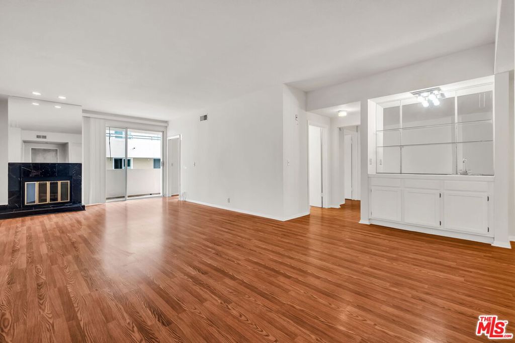 1164 Wellesley Avenue 204 Property Photo 7