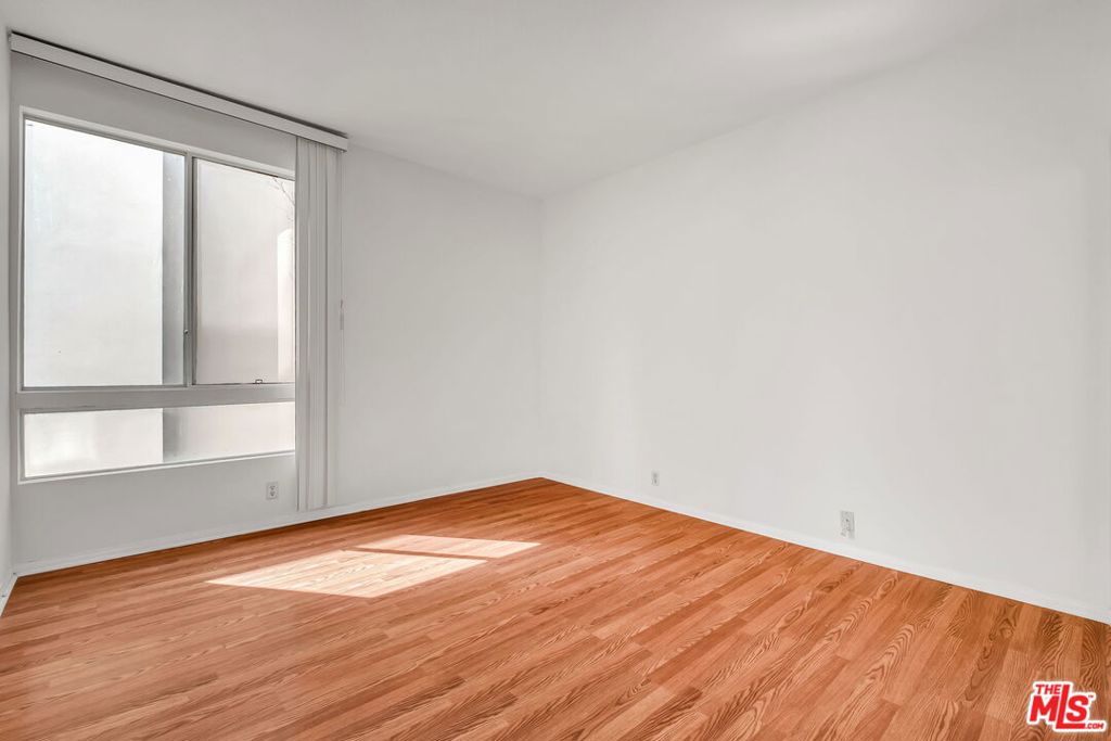 1164 Wellesley Avenue 204 Property Photo 22