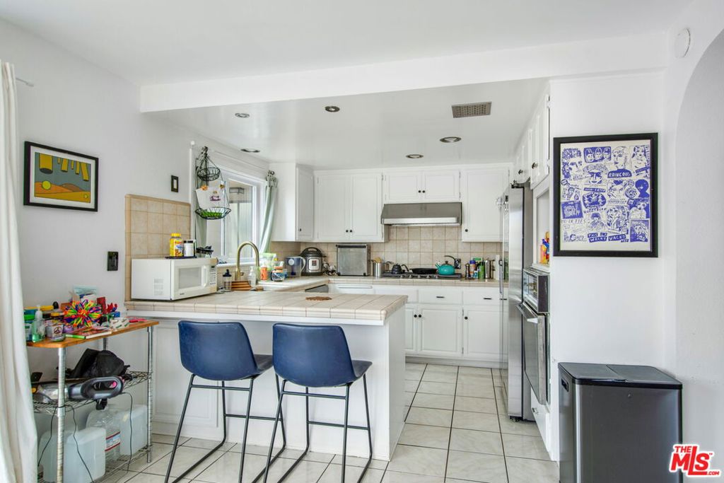 1440 W 9th Street 2 Property Photo 19