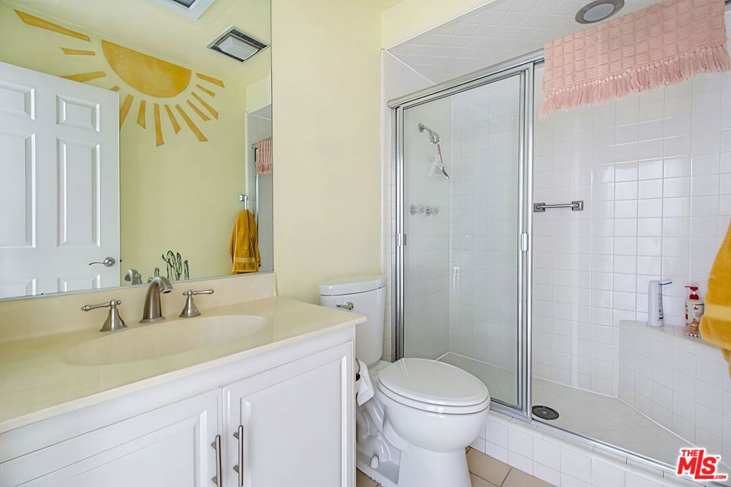 1440 W 9th Street 2 Property Photo 27