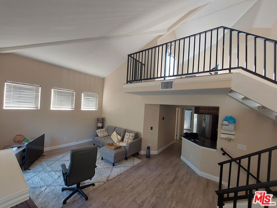 18102 Flynn Drive 4601 Property Photo 3