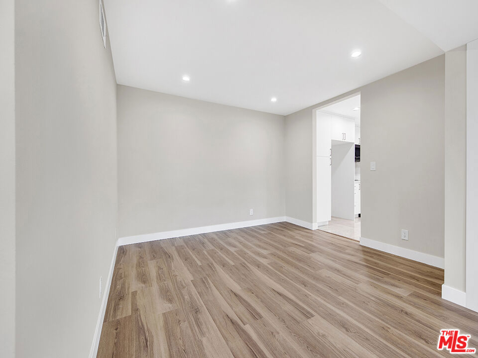 1325 Valley View Road 201 Property Photo 6