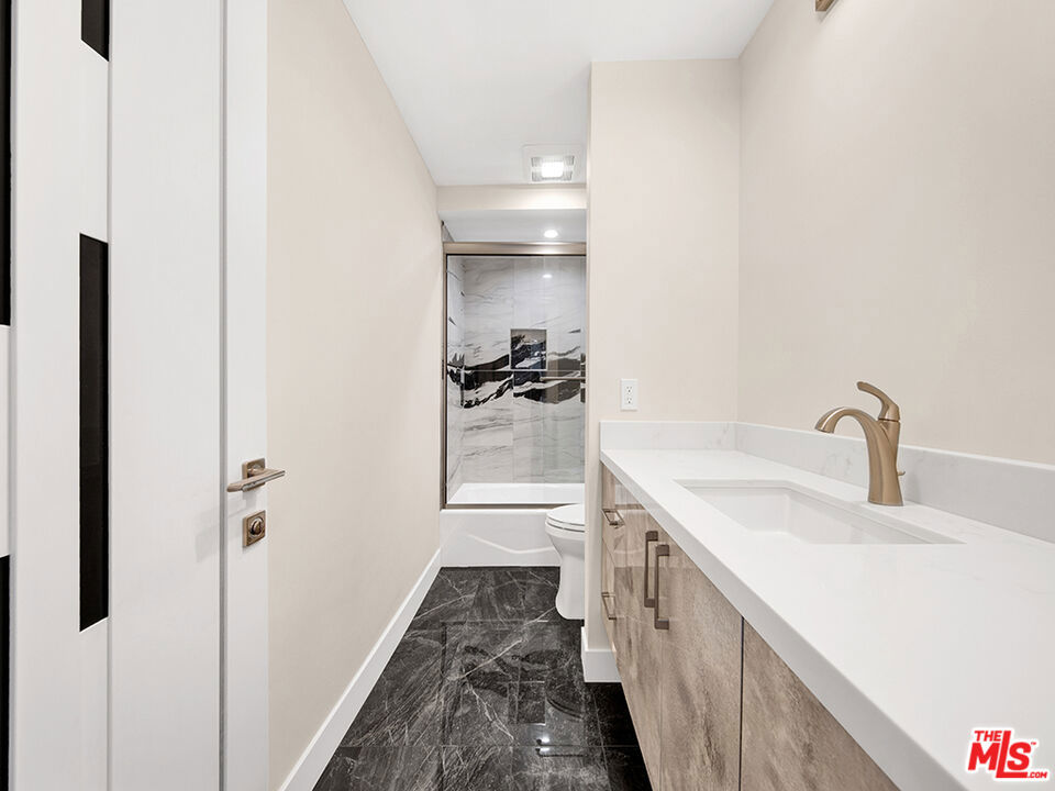 1325 Valley View Road 201 Property Photo 12