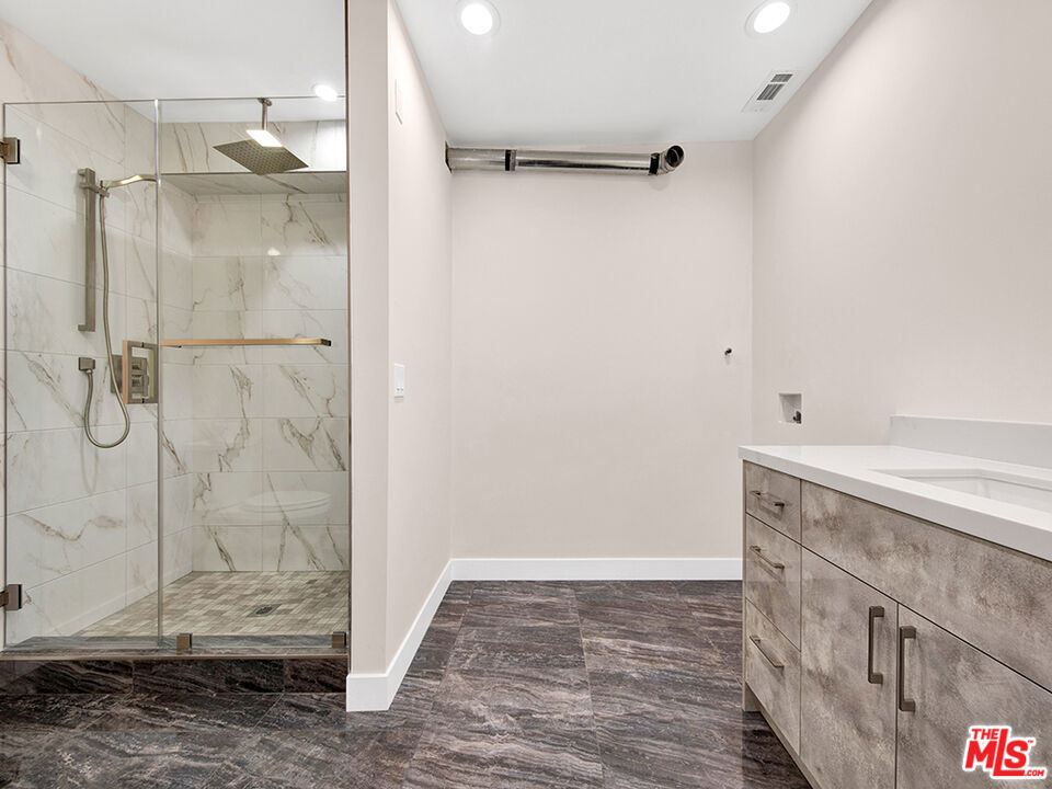 1325 Valley View Road 201 Property Photo 21