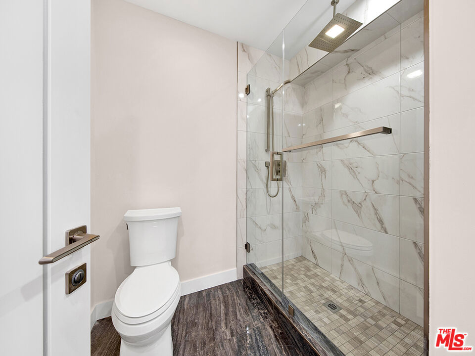 1325 Valley View Road 201 Property Photo 23