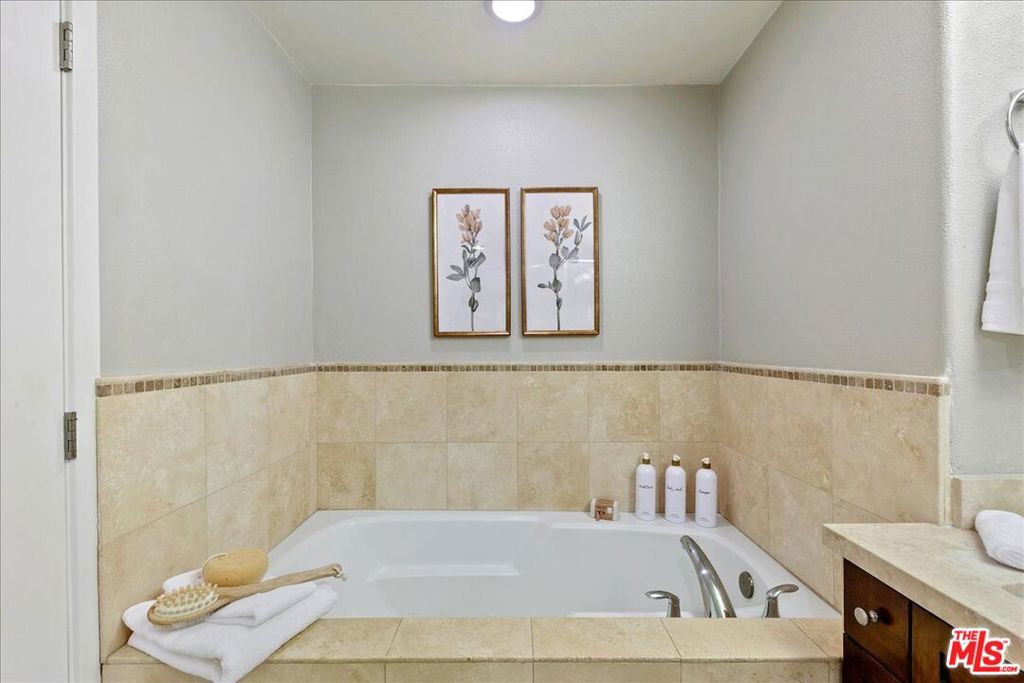 11115 Acama Street 107 Property Photo 23