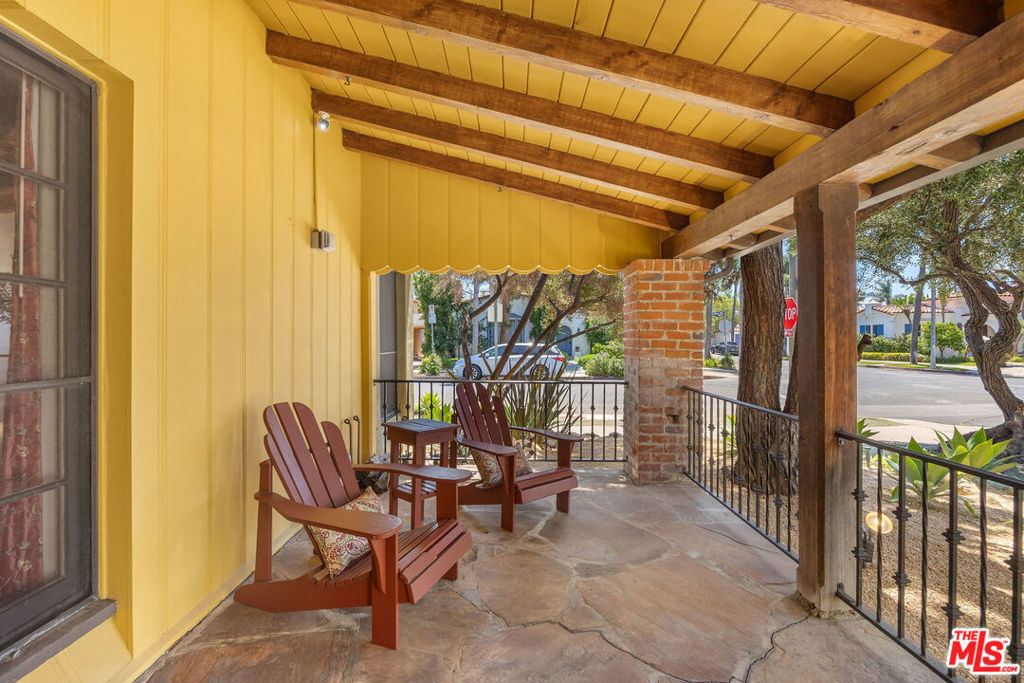 6501 Whitworth Drive Property Photo 3