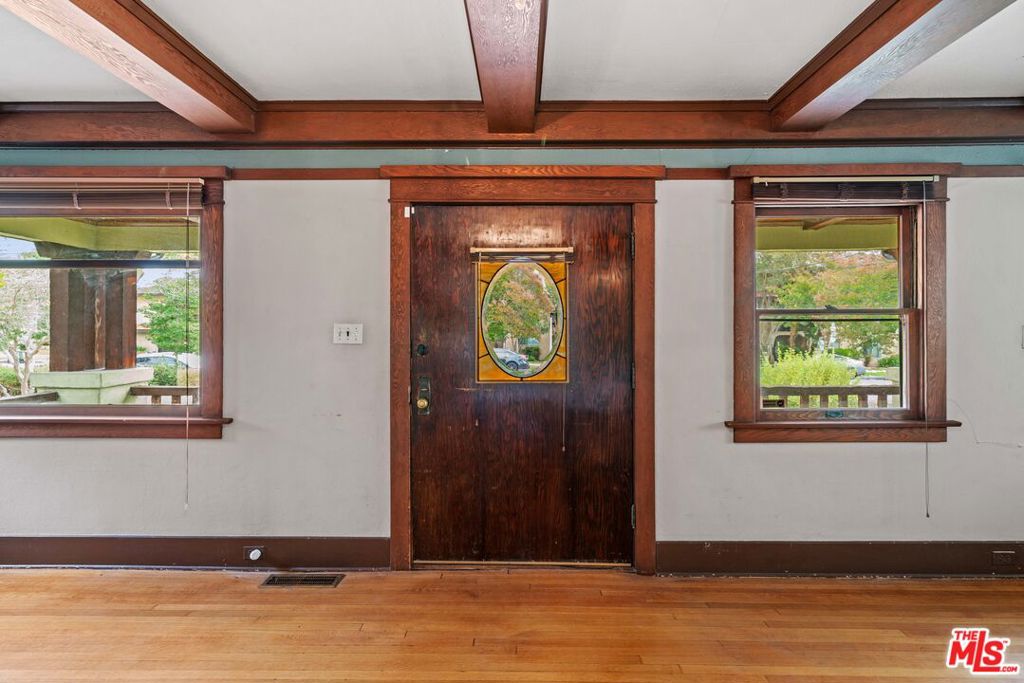 105 El Nido Avenue Property Photo 8