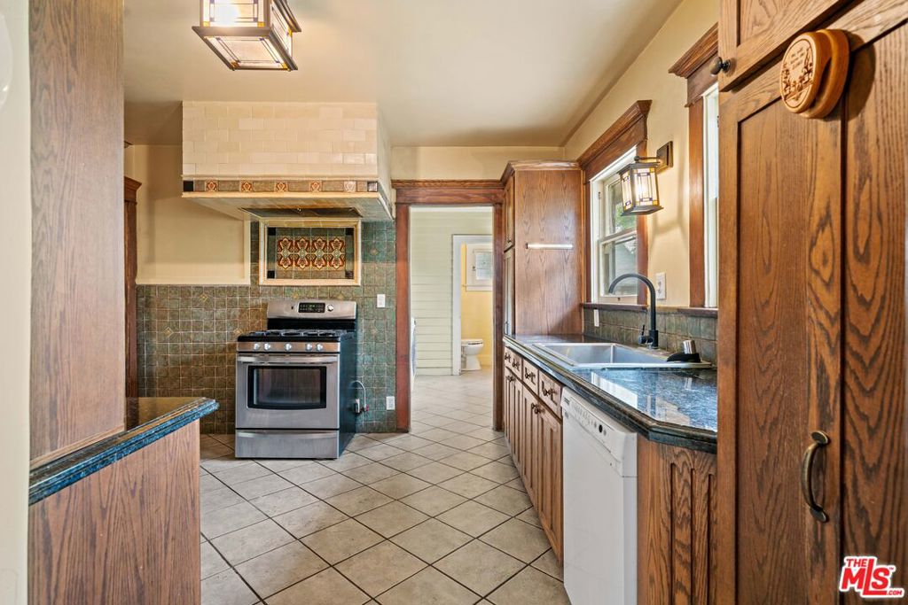 105 El Nido Avenue Property Photo 14