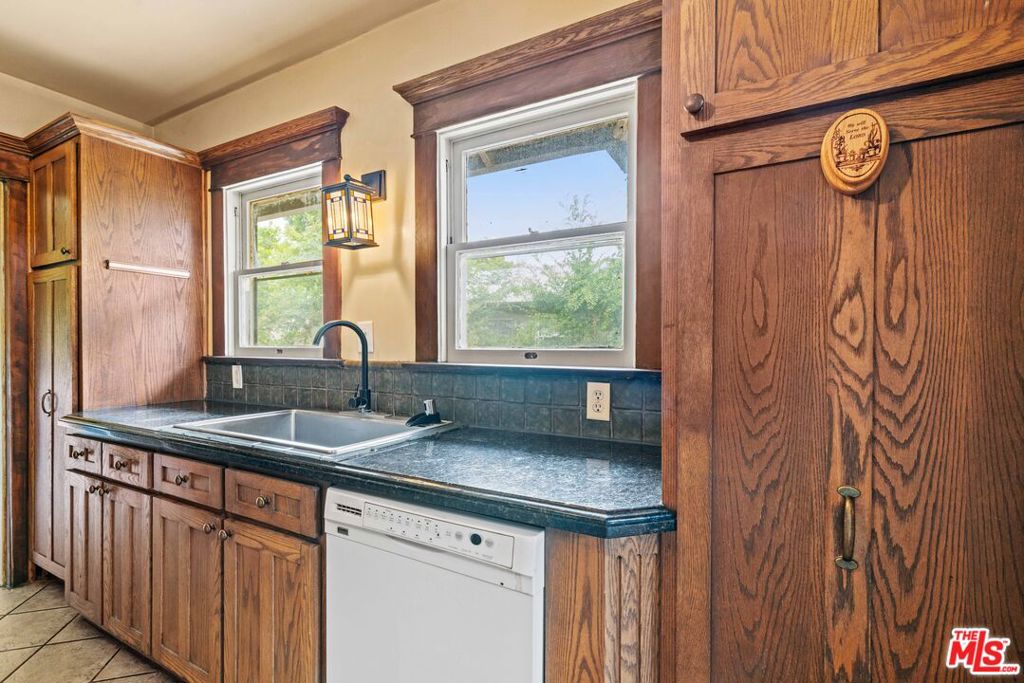 105 El Nido Avenue Property Photo 15