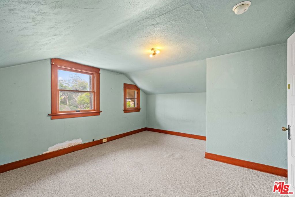 105 El Nido Avenue Property Photo 34