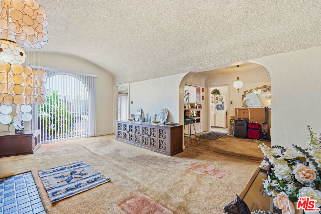 7819 Dalton Avenue Property Photo 4