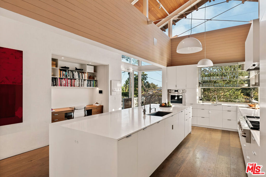 6728 Wildlife Road Property Photo 14