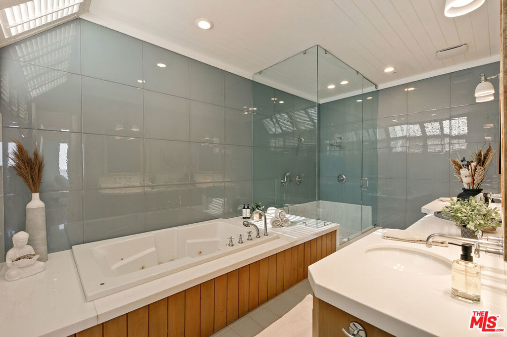 27352 Pacific Coast Highway Property Photo 23