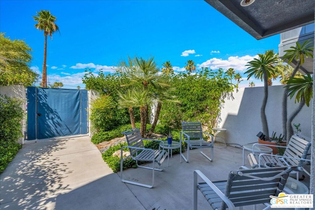 1520 N Via Miraleste Property Photo 4