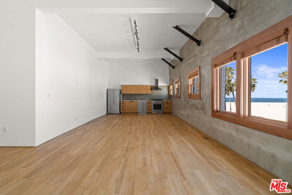 8 Brooks Avenue 13 Property Photo 6