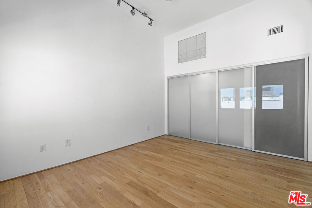 8 Brooks Avenue 13 Property Photo 15
