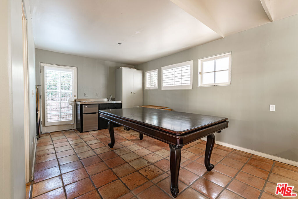216 S Carmelina Avenue Guesthouse Property Photo 6