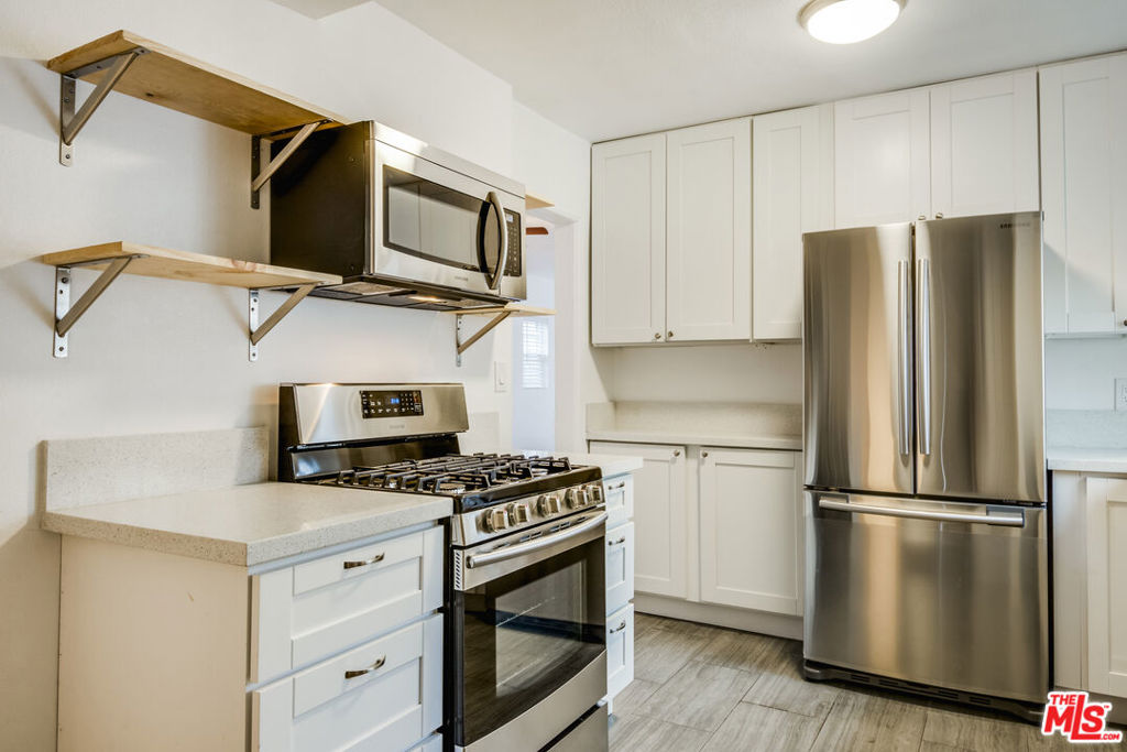 1742 W 36th Street Property Photo 7