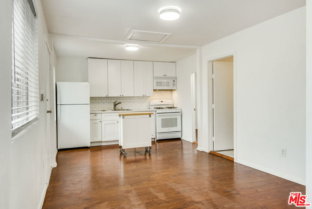 1742 W 36th Street Property Photo 18