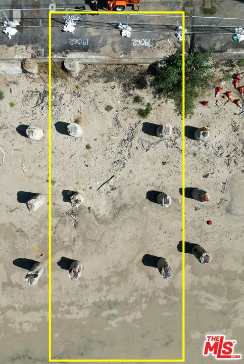 19062 Pacific Coast Highway Property Photo 8