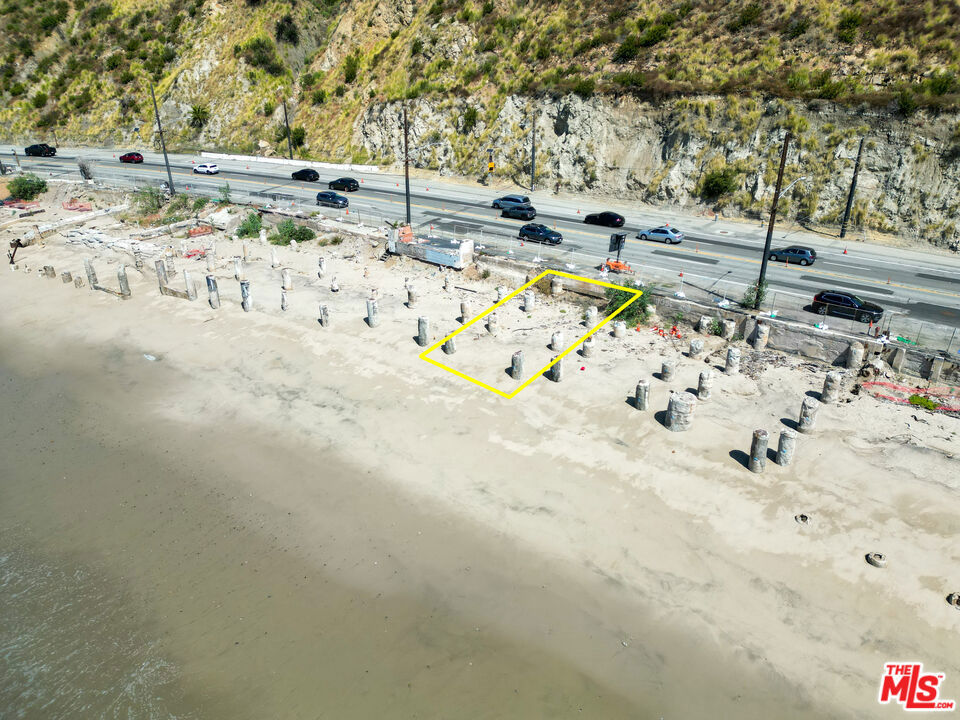 19062 Pacific Coast Highway Property Photo 14