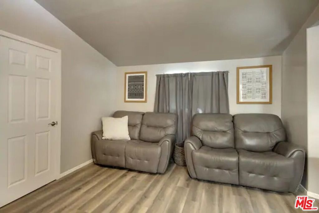 39219 Cedar Dell Road Property Photo 5