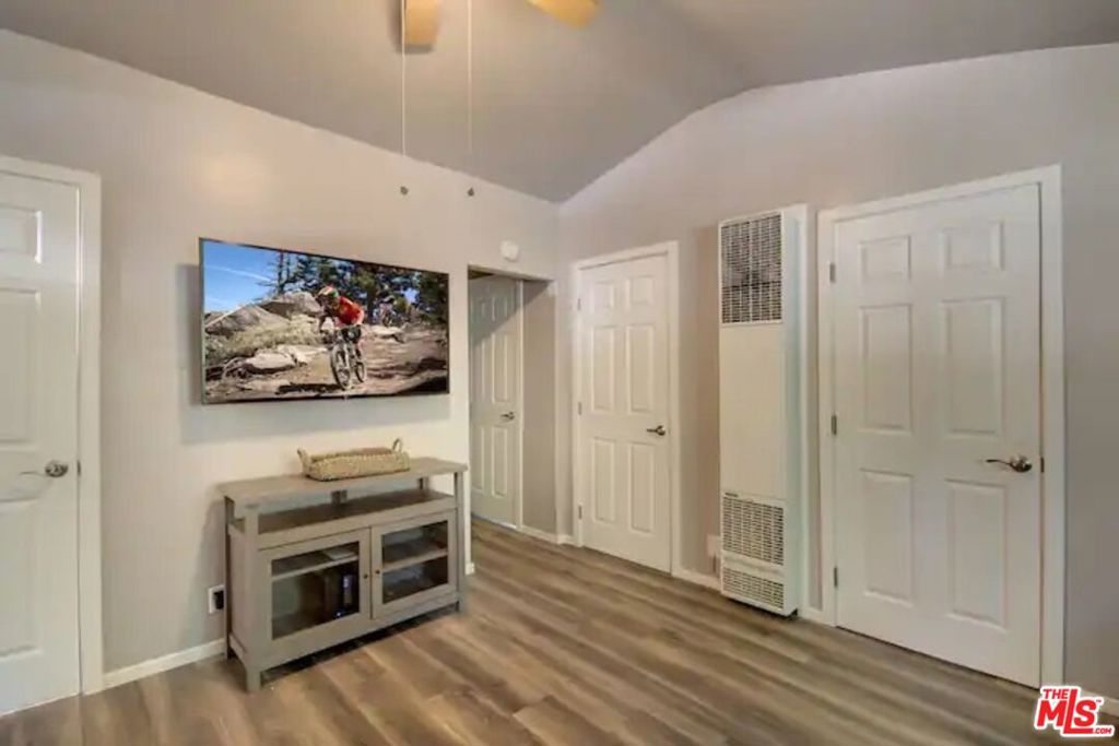 39219 Cedar Dell Road Property Photo 15