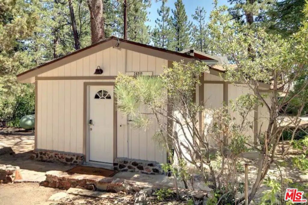 39219 Cedar Dell Road Property Photo 16