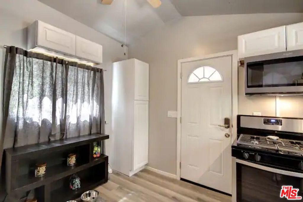 39219 Cedar Dell Road Property Photo 18