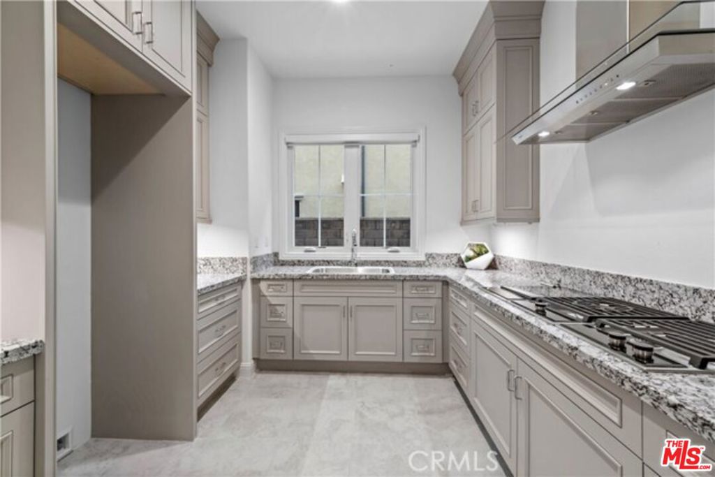119 Lanzon Property Photo 14