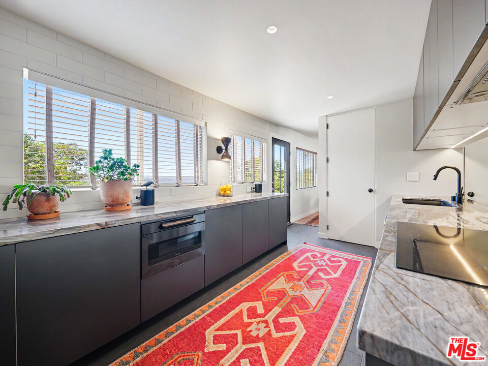 22067 Saddle Peak Road Property Photo 19