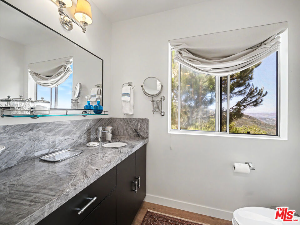 22067 Saddle Peak Road Property Photo 38