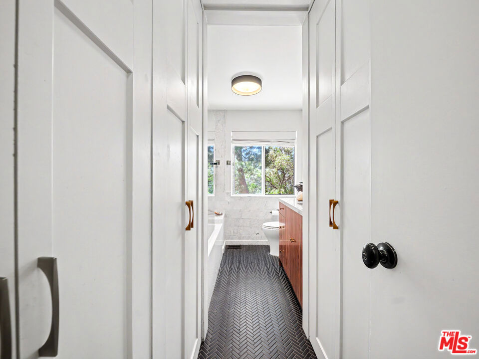 22067 Saddle Peak Road Property Photo 52