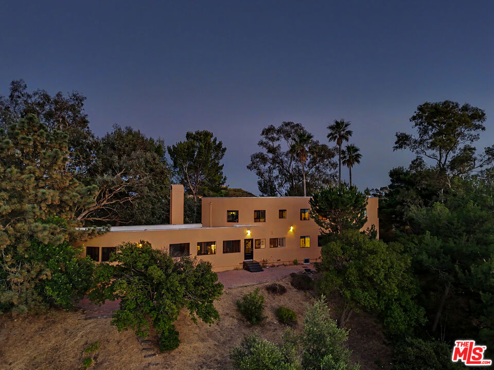22067 Saddle Peak Road Property Photo 58