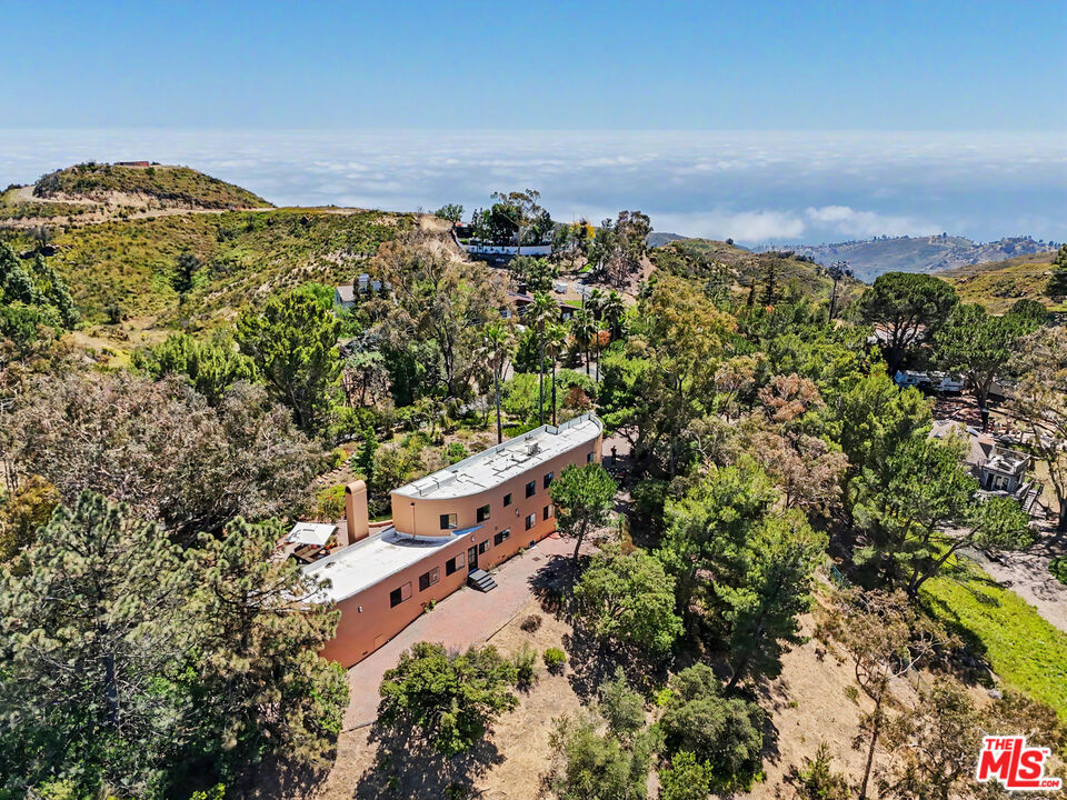 22067 Saddle Peak Road Property Photo 65
