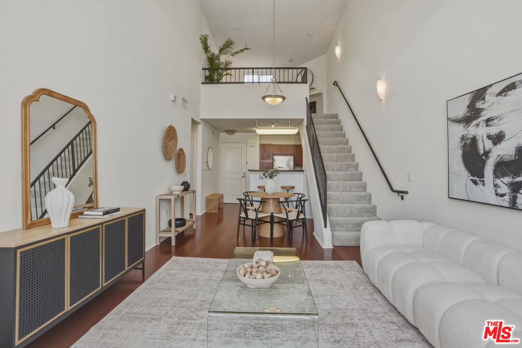100 S Alameda Street 401 Property Photo 4