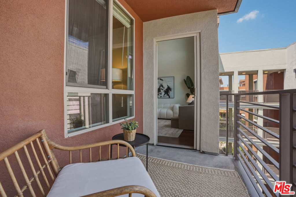 100 S Alameda Street 401 Property Photo 15