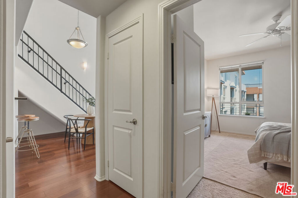 100 S Alameda Street 401 Property Photo 21