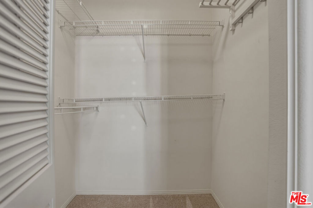 100 S Alameda Street 401 Property Photo 31