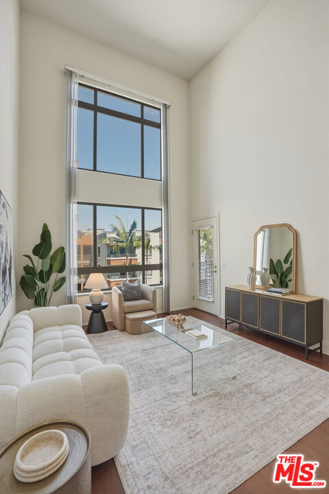 100 S Alameda Street 401 Property Photo 34
