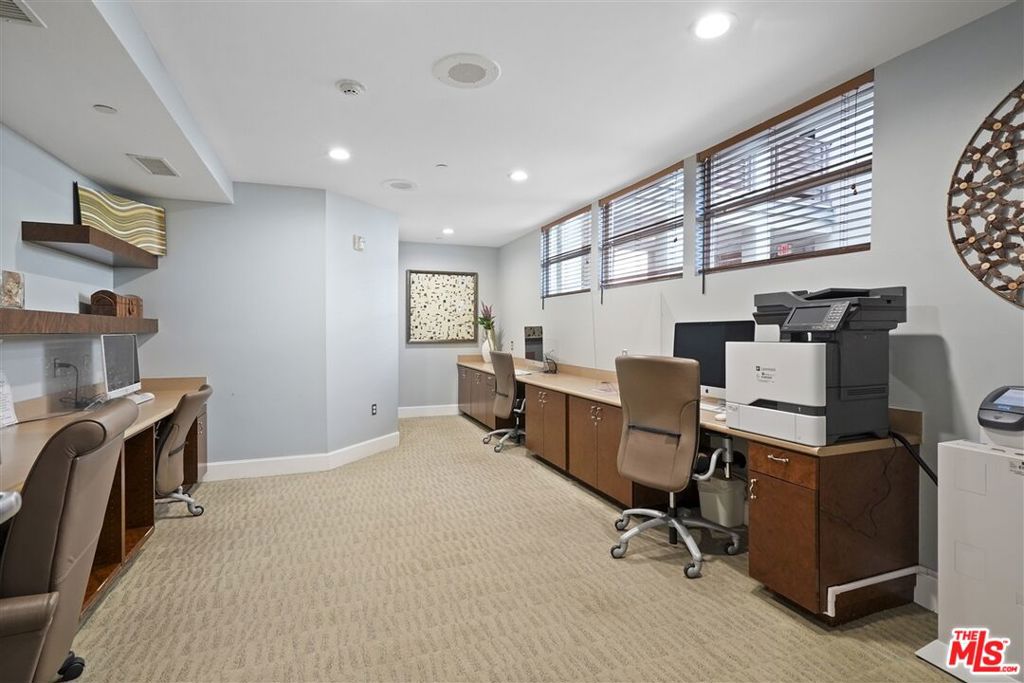 100 S Alameda Street 401 Property Photo 45