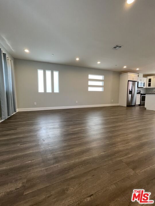 4710 Maplewood Avenue Property Photo 6