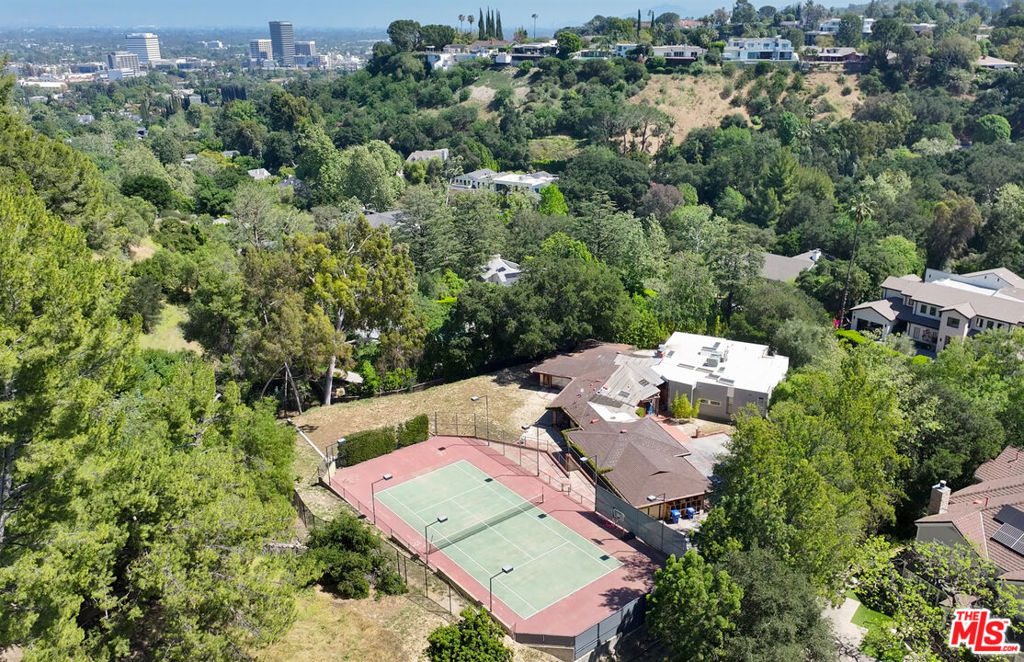 16145 High Valley Place Property Photo 4