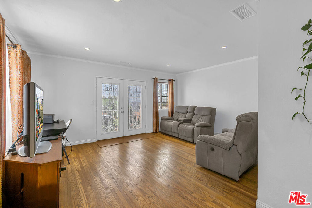 2116 W 107th Street Property Photo 16