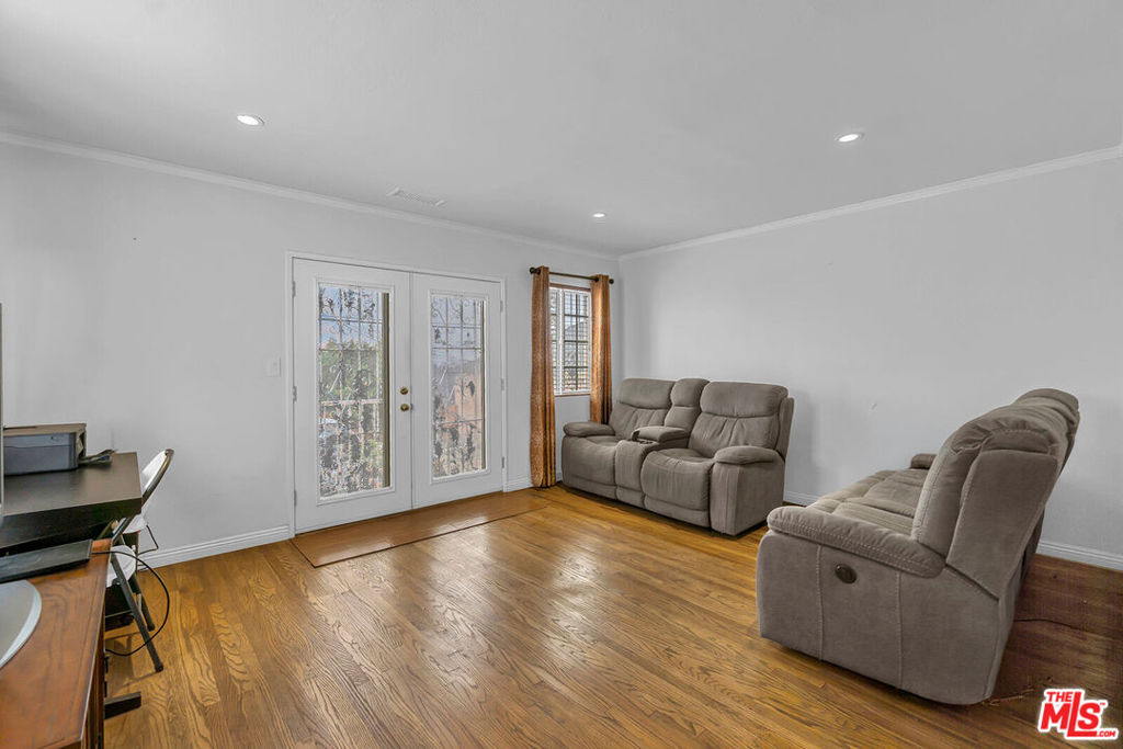 2116 W 107th Street Property Photo 17